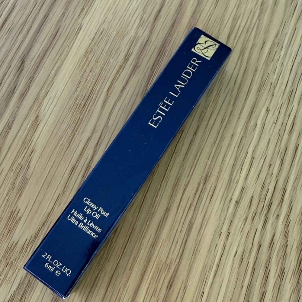 Estee Lauder Glossy Pout Lip Oil in Rose Water